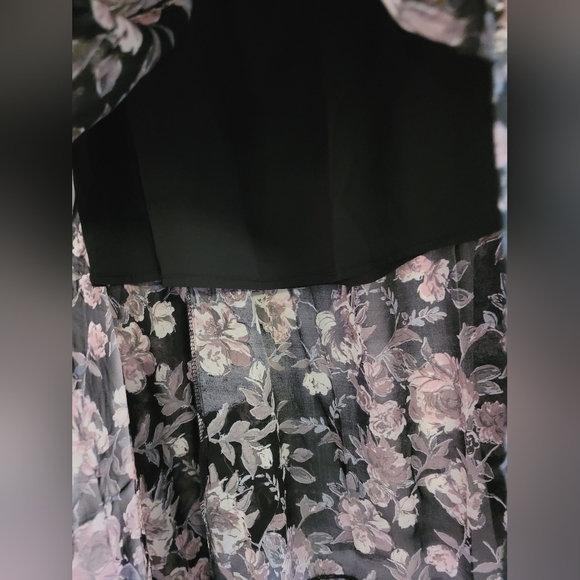 inLUV Skirt Floral Size 1X 2X 3X Back Zip NWT - Picture 6 of 10